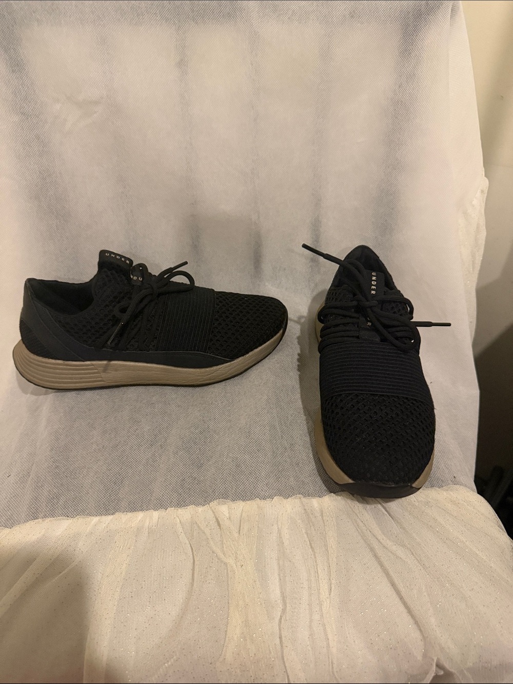 Under Armour womens Black Knit Athletic Sneakers Size 7.5